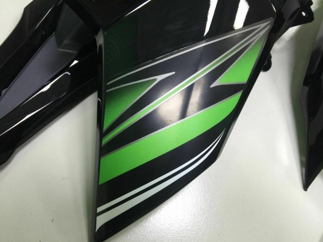 Z800 13-16 Motorrad Verkleidungen - Grün Schwarz Z800 13-16 Motorrad Verkleidungen - Grün Schwarz
